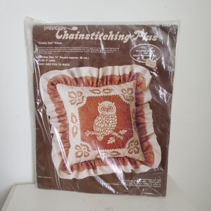 1984 Vintage Paragon Chainstitching Kit "Knotty Owl" Pillow 14"